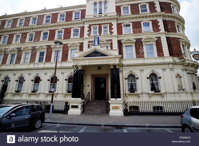hallmark-hotels-queen-hotel-chester-cheshire-england-uk-PDW9CD